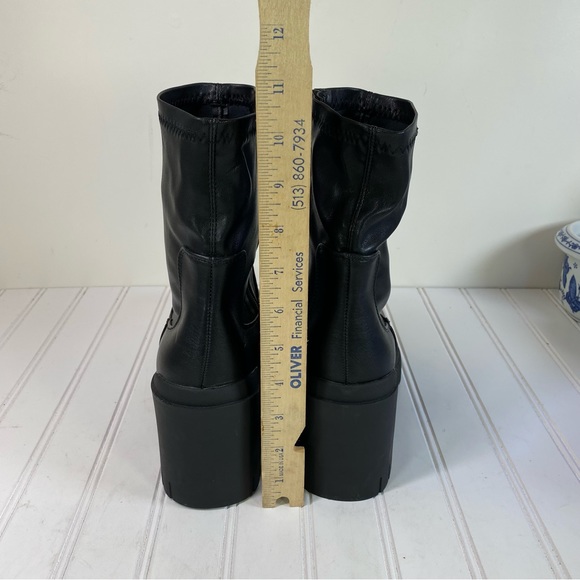 Truffle Collection black pull on chunky boots - Picture 9 of 9